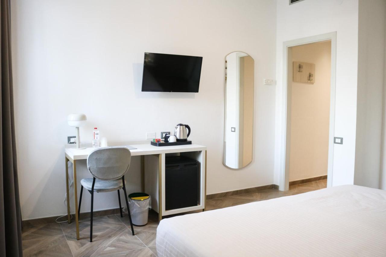 מודנה Hotel Donatello מראה חיצוני תמונה