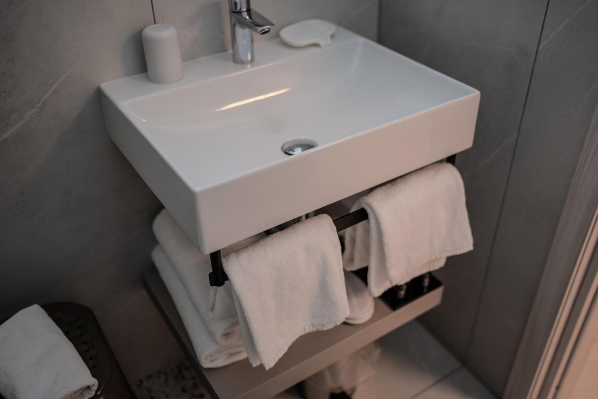 מודנה Hotel Donatello מראה חיצוני תמונה