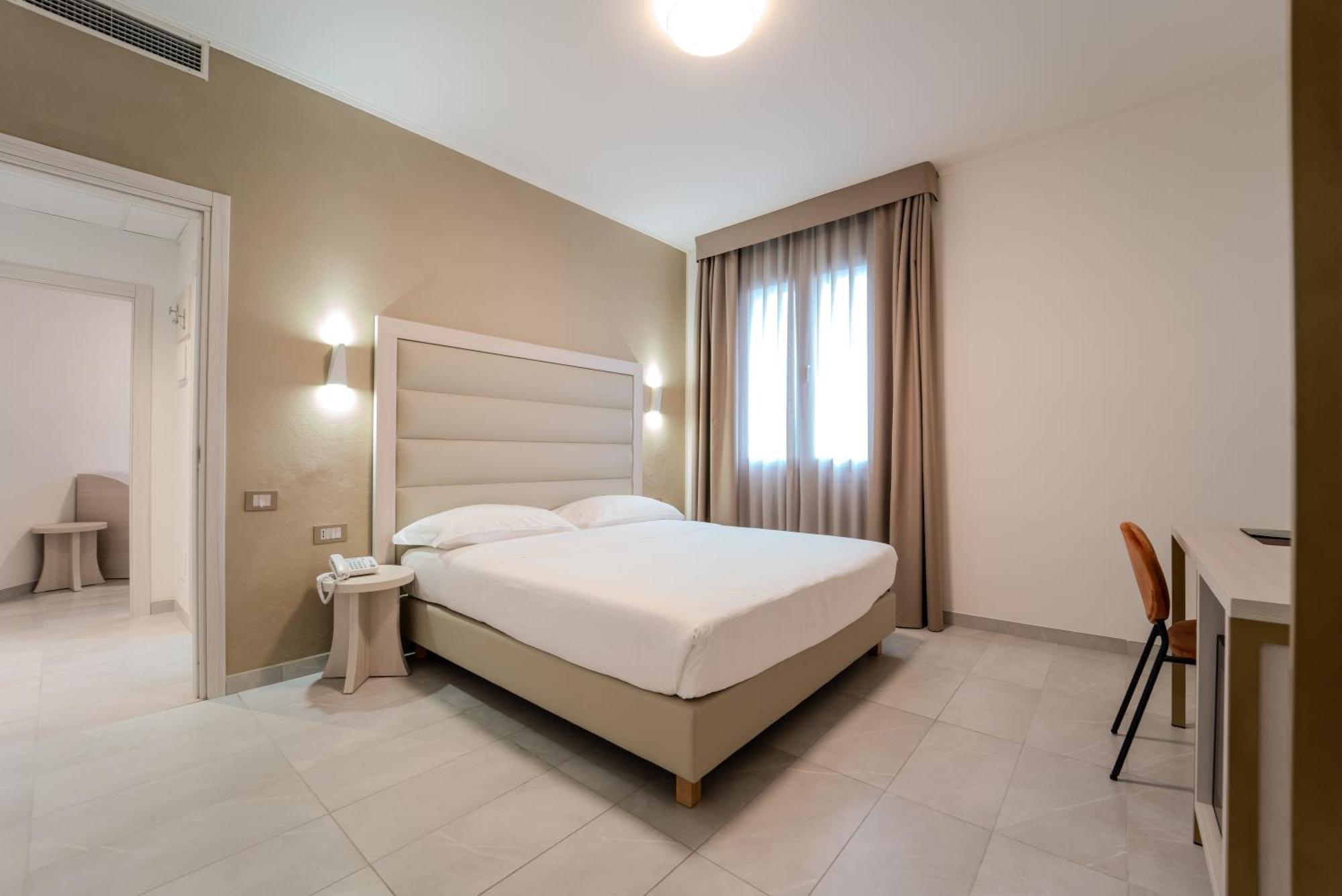מודנה Hotel Donatello מראה חיצוני תמונה