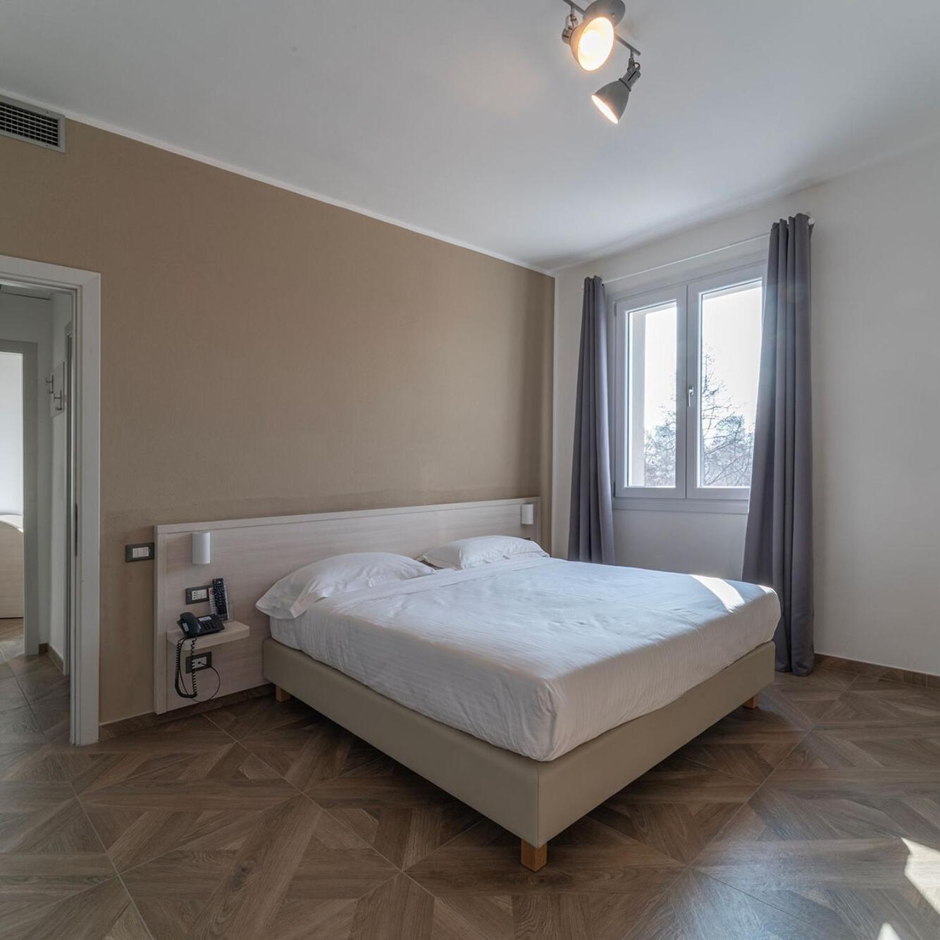 מודנה Hotel Donatello מראה חיצוני תמונה