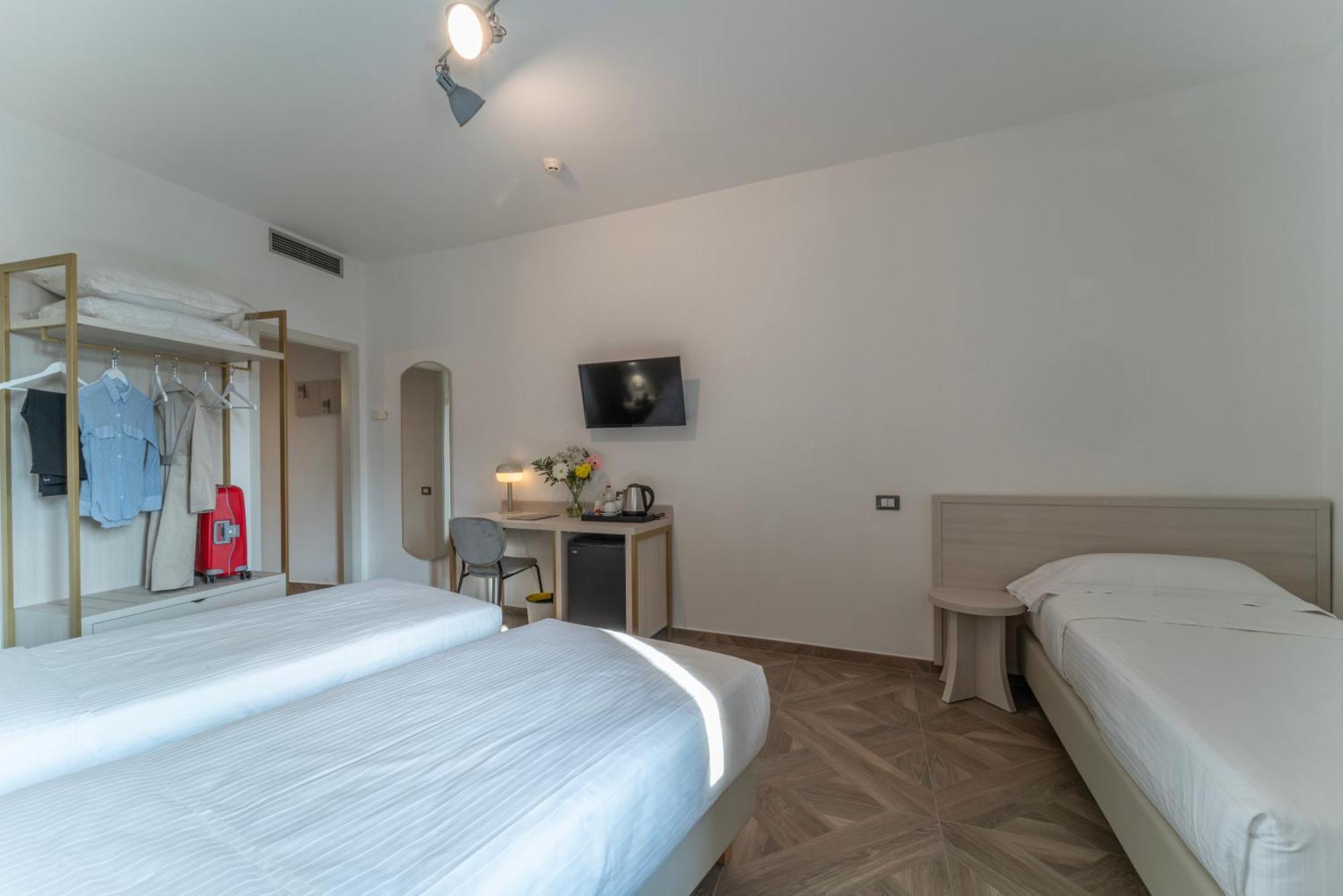 מודנה Hotel Donatello מראה חיצוני תמונה