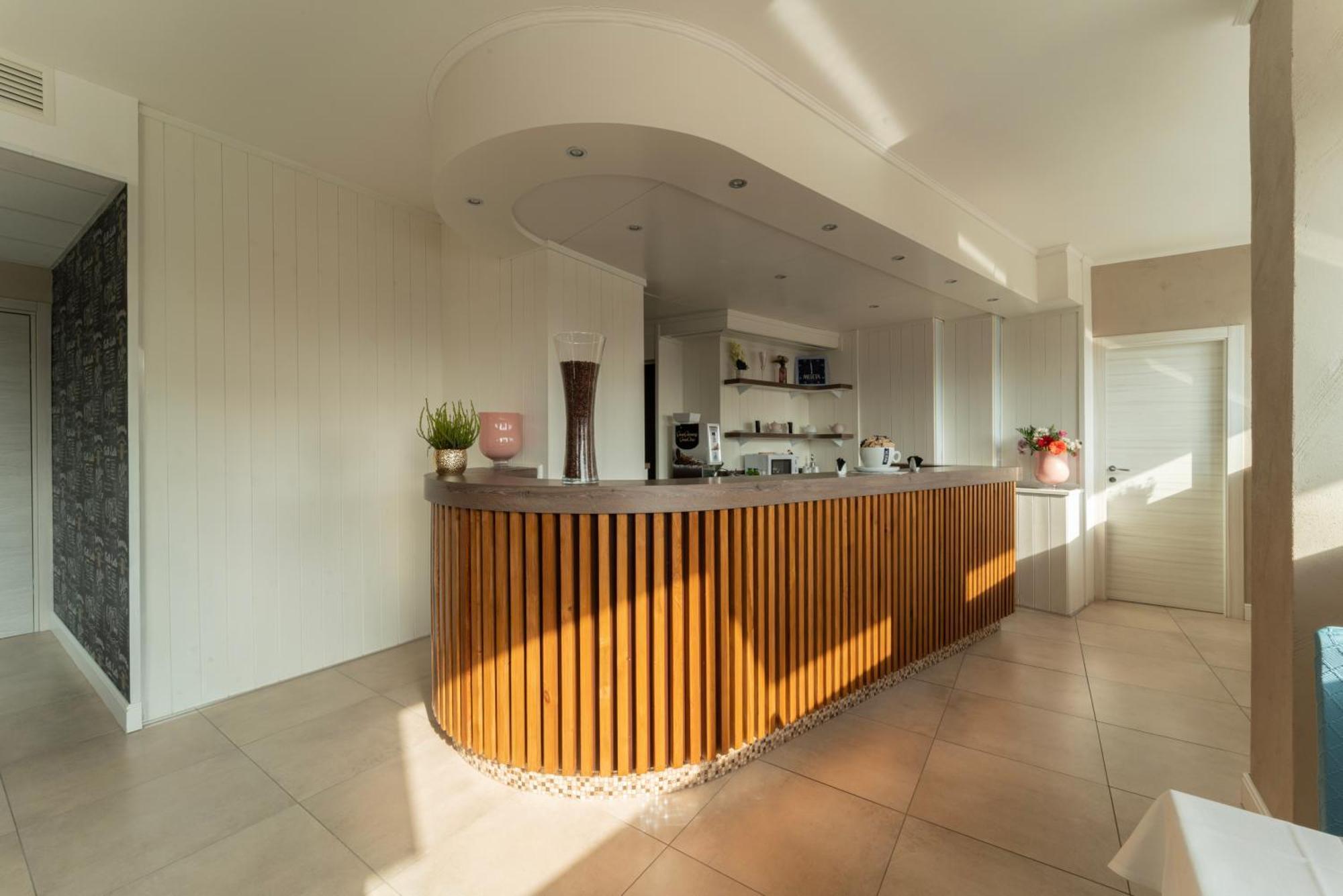 מודנה Hotel Donatello מראה חיצוני תמונה