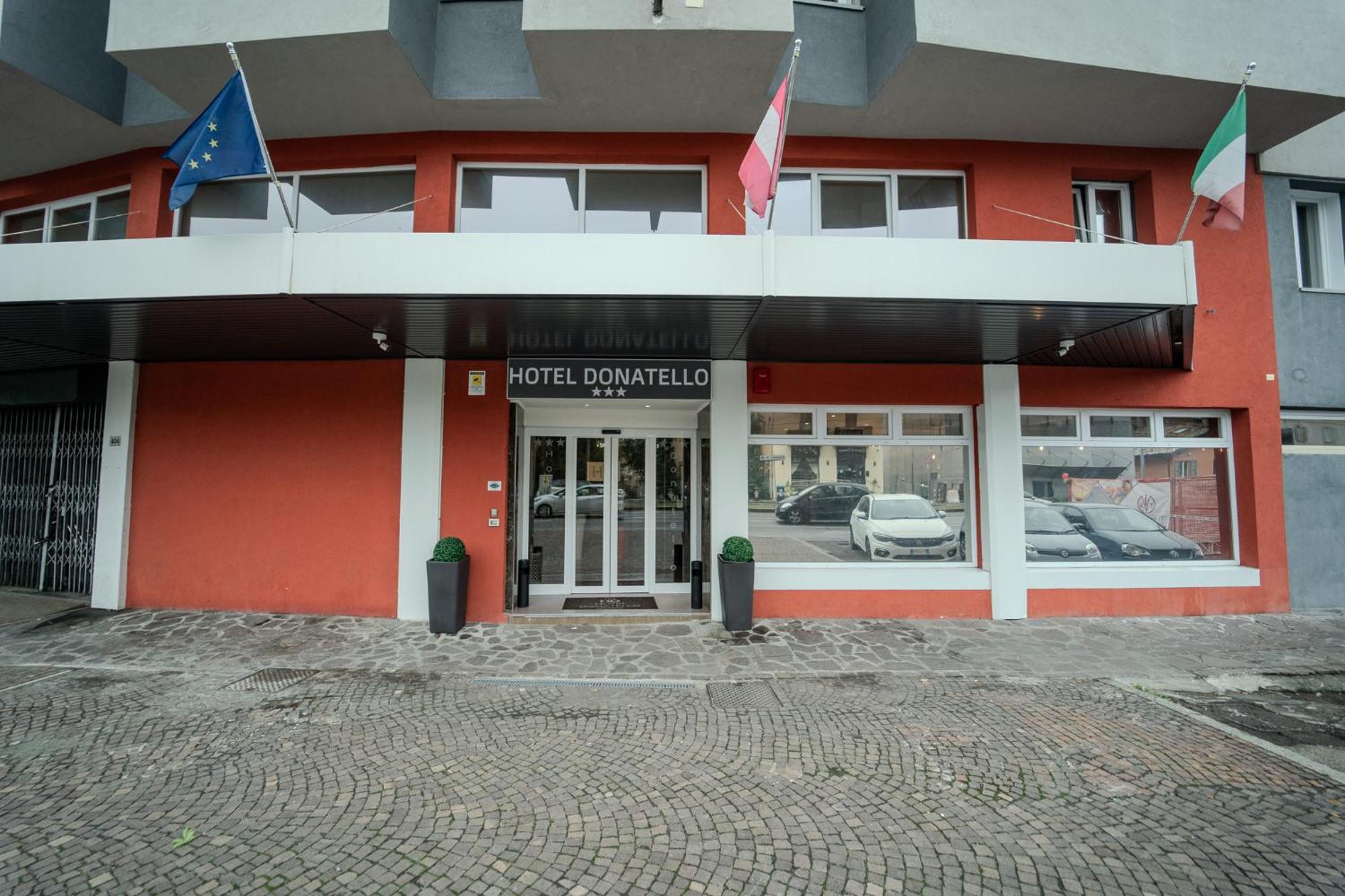 מודנה Hotel Donatello מראה חיצוני תמונה