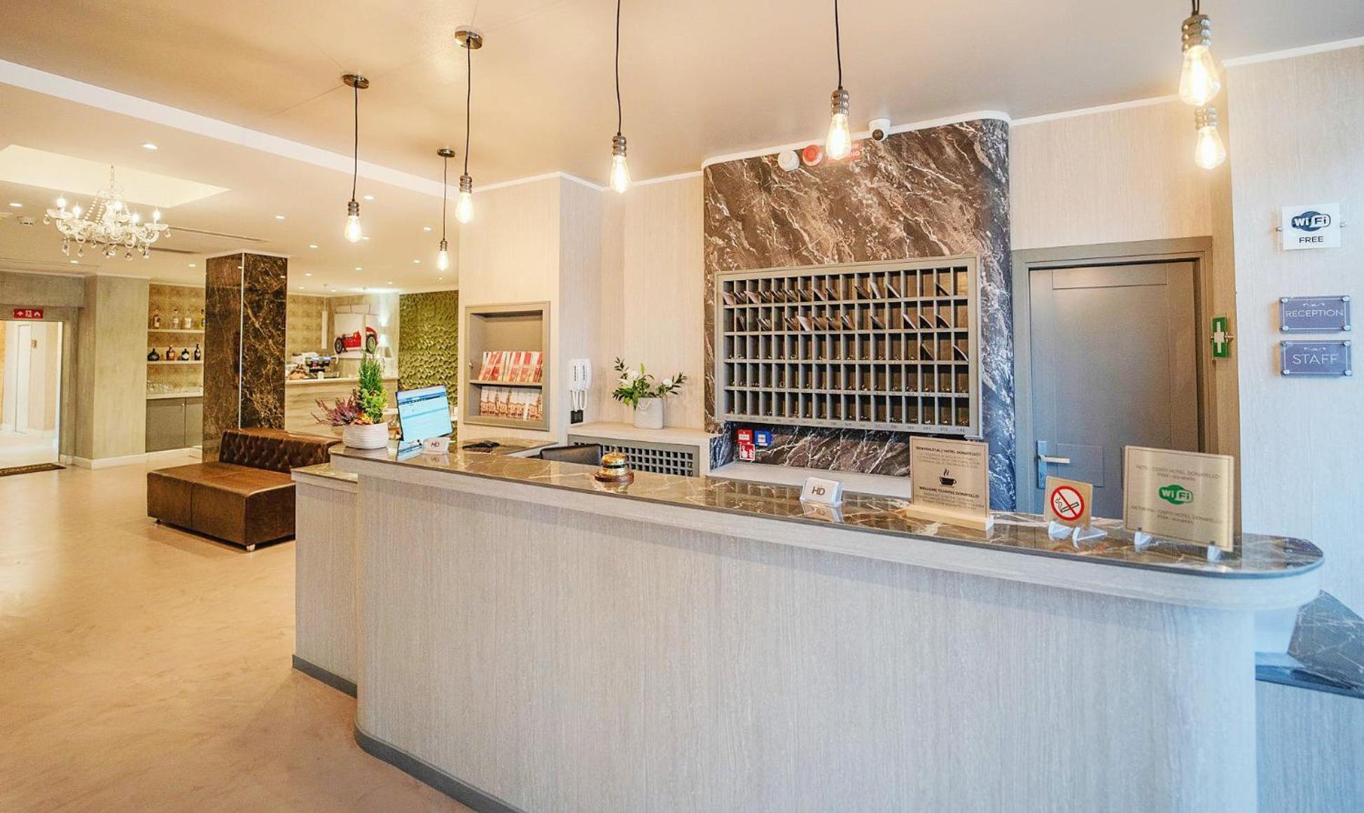 מודנה Hotel Donatello מראה חיצוני תמונה