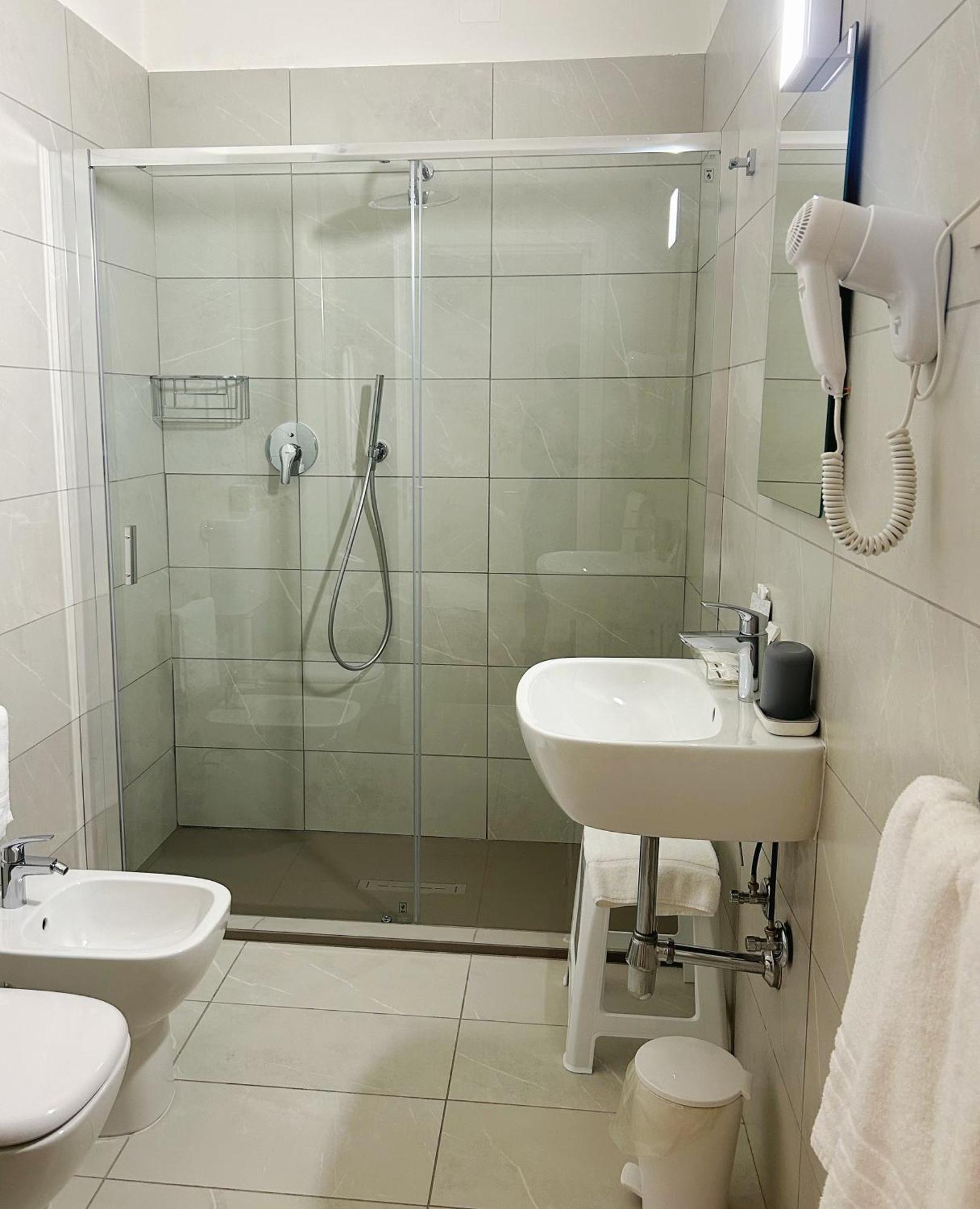 מודנה Hotel Donatello מראה חיצוני תמונה